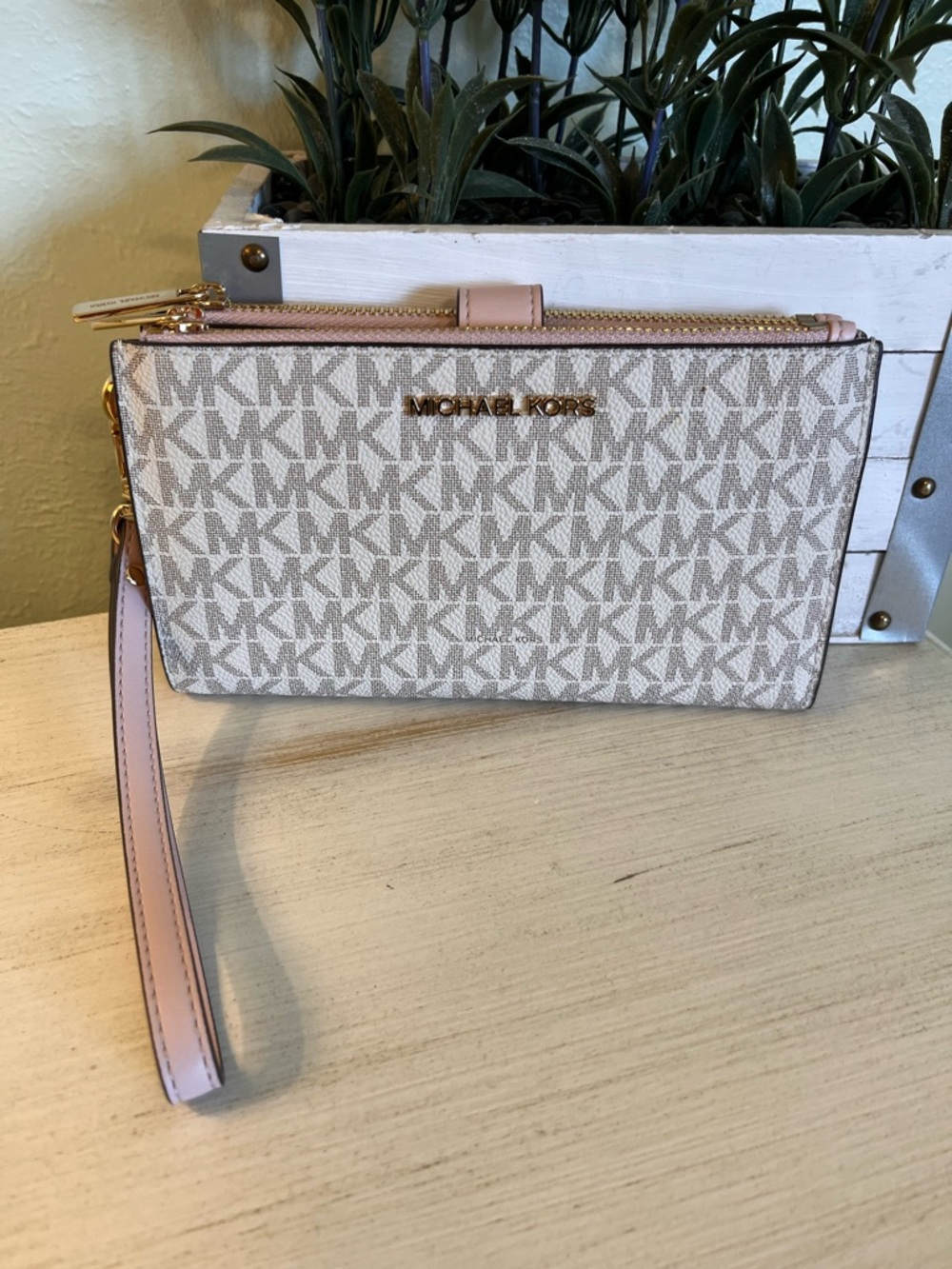 Michael Kors Jet Set Travel Double Zip Wristlet Vanilla/Powder Blush Multi NWOT